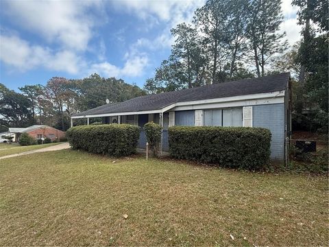 Photo of 4001 Sunnyvale Lane S, Mobile, AL 36609 (MLS # 7673354)