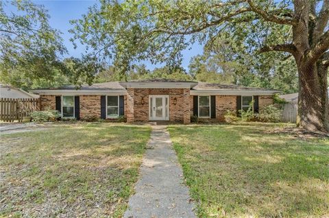Photo of 4220 Spring Valley Drive S, Mobile, AL 36693 (MLS # 7654069)