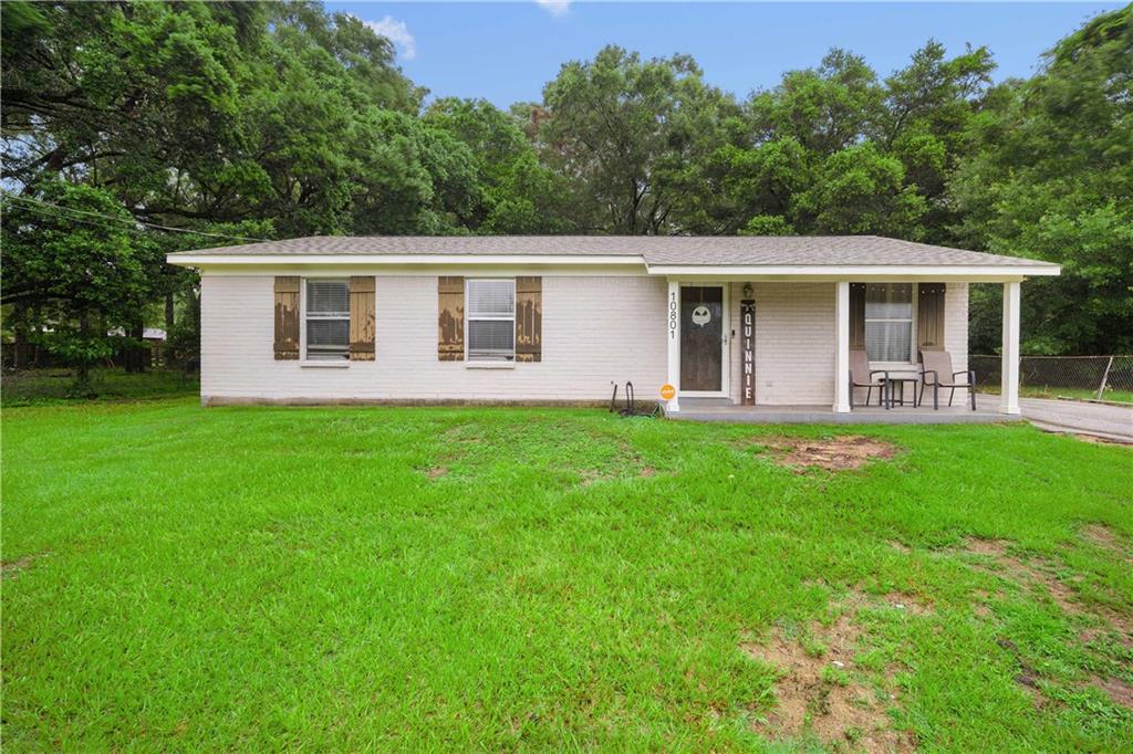 Photo 1 of 25 — 10801 Meadow Lane W, Irvington, AL 36544