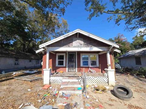 Photo of 1406 Lee Street, Mobile, AL 36610 (MLS # 7685802)