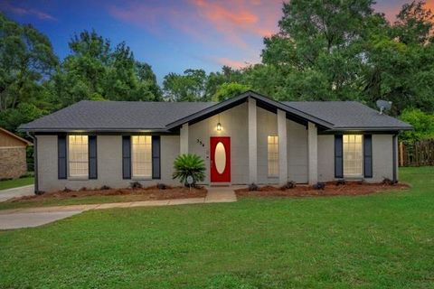Photo of 354 Vanderbilt Drive, Mobile, AL 36608 (MLS # 7777635)