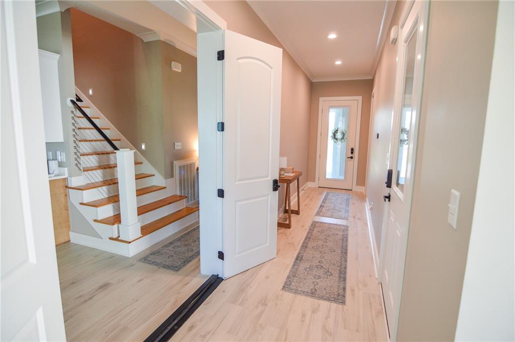 Dauphin Island, Alabama, 36528, United States, 6 Bedrooms Bedrooms, ,8 BathroomsBathrooms,Residential,Active,1907975
