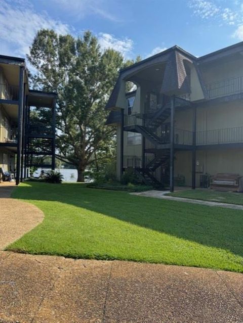 Photo of 301 Riverbend Drive #301, Mobile, AL 36605 (MLS # 7633458)