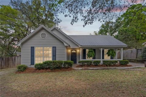 Photo of 1716 Woodley Road, Mobile, AL 36618 (MLS # 7744792)