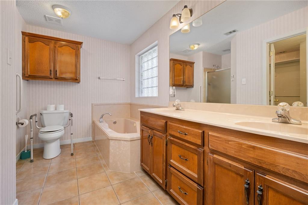 Mobile, Alabama 36695, United States, 3 Bedrooms Bedrooms, ,2 BathroomsBathrooms,Residential,Active,239156