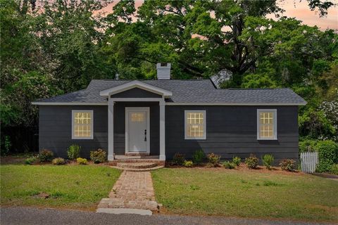 Photo of 41 Hathaway Road W, Mobile, AL 36608 (MLS # 7748518)