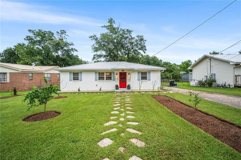 Photo of 409 Forster Avenue, Fairhope, AL 36532 (MLS # 7711354)