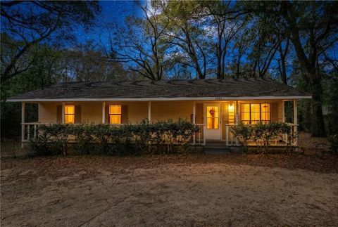 Photo of 2861 Summit Drive W, Mobile, AL 36618 (MLS # 7729340)