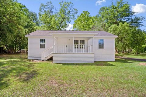 Photo of 223 Thompson Boulevard, Chickasaw, AL 36611 (MLS # 7760737)