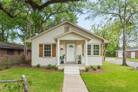 Photo of 900 Summerville Street, Mobile, AL 36617 (MLS # 7756039)