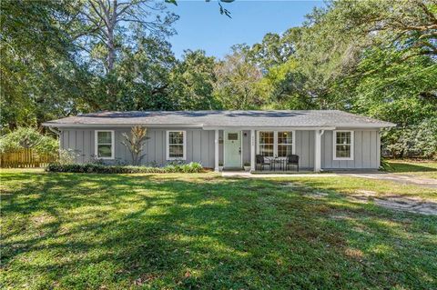 Photo of 5400 Hilltop Drive S, Mobile, AL 36608 (MLS # 7667750) Photo of 5400 Hilltop Drive S, Mobile, AL 36608 (MLS # 7667750)