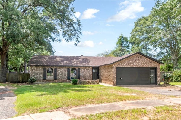 5805 HOLLY HILL CT, MOBILE, AL 36609 - Image 59ffe205d5645aee47ae23bcb4aea262/644873469
