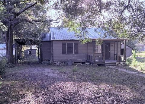 Photo of 2073 Foster Lane, Mobile, AL 36605 (MLS # 7693657)