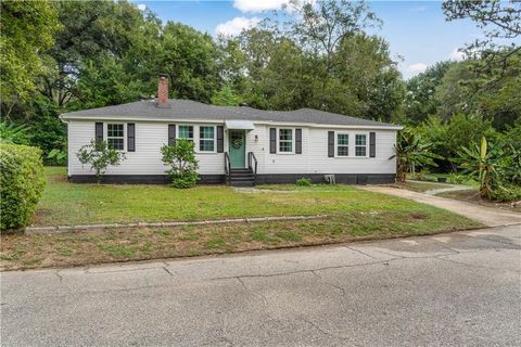 Photo of 5204 Pineview Lane S, Mobile, AL 36608 (MLS # 7648108)