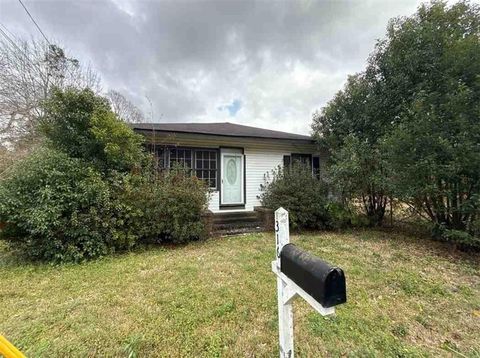 Photo of 316 Iroquois Street, Chickasaw, AL 36611 (MLS # 7736222)