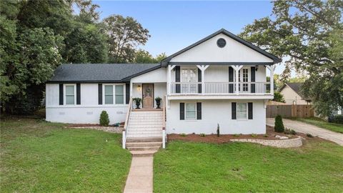Photo of 6058 Highland Woods Drive, Mobile, AL 36608 (MLS # 7796249)