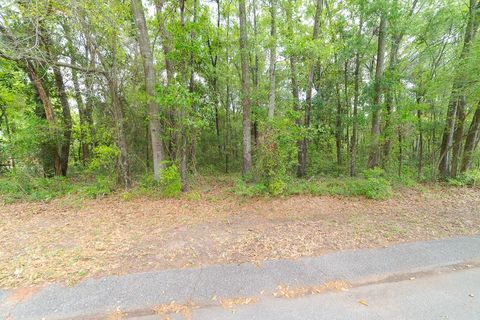 Photo of 2308 Henning Drive N, Mobile, AL 36695 (MLS # 7747974)
