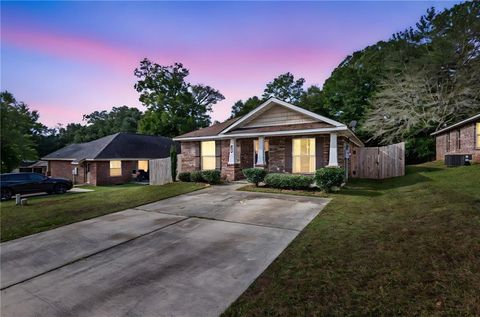Photo of 2831 Rebecca Drive W, Mobile, AL 36618 (MLS # 7686400)