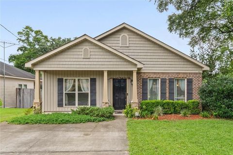 Photo of 800 Galoway Avenue, Mobile, AL 36609 (MLS # 7780909)