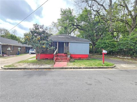 Photo of 600 Forest Avenue, Mobile, AL 36617 (MLS # 7743842)