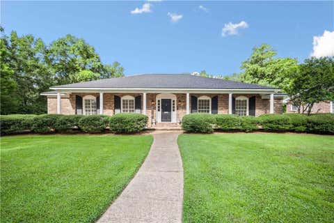 Photo of 301 Indian Creek Drive E, Mobile, AL 36607 (MLS # 7819630)