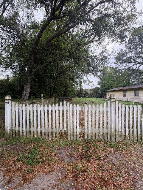 Photo of 2011 Helen Street, Mobile, AL 36610 (MLS # 7744006)