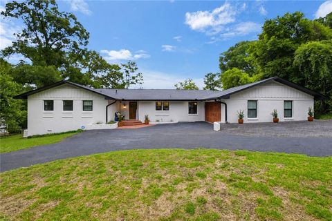 Photo of 628 Chelsea Drive E, Mobile, AL 36608 (MLS # 7779335)
