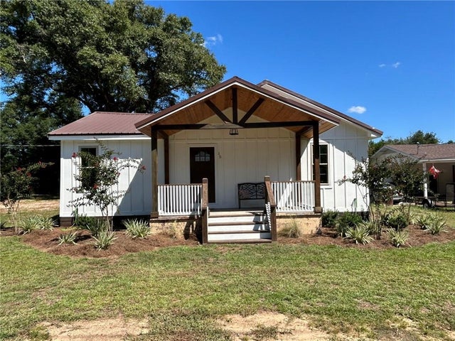 15 Oak Avenue