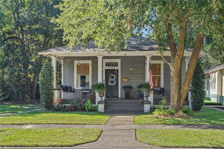 Photo 1 of 23 — 1557 Bruister Street, Mobile, AL 36604