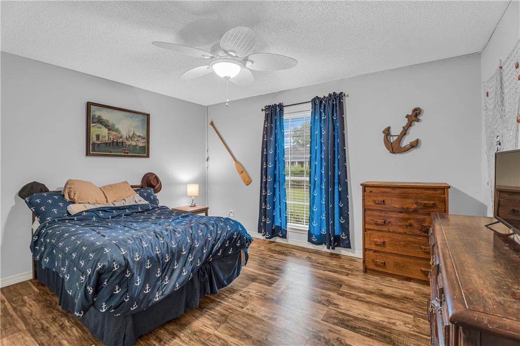 Mobile, Alabama 36608, United States, 4 Bedrooms Bedrooms, ,3 BathroomsBathrooms,Residential,Pending,143475