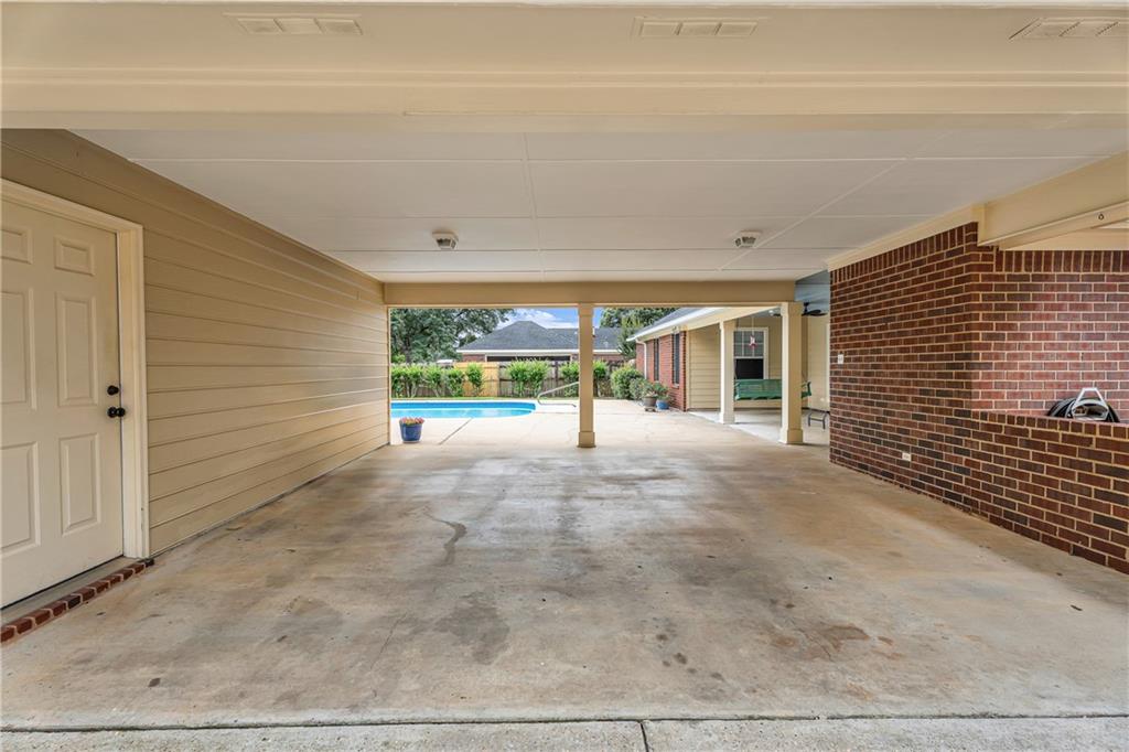 Mobile, Alabama 36608, United States, 4 Bedrooms Bedrooms, ,3 BathroomsBathrooms,Residential,Pending,143475