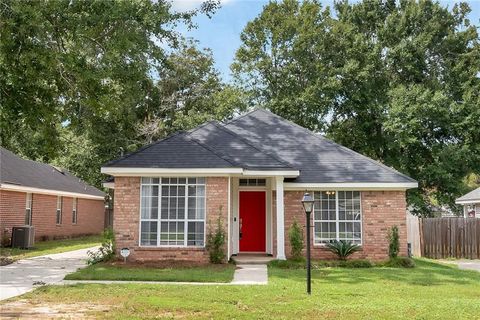 Photo of 958 Henckley Avenue, Mobile, AL 36609 (MLS # 7741167)