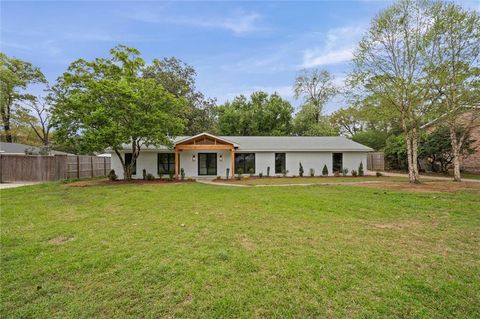 Photo of 11 Schwaemmle Drive, Mobile, AL 36608 (MLS # 7741634)