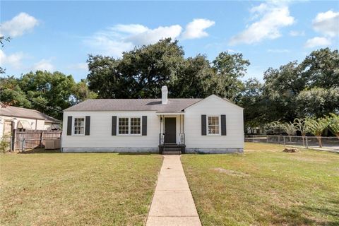 Photo of 169 Stephens Street, Mobile, AL 36606 (MLS # 7668411)