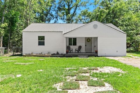 Photo of 1767 Pake Avenue, Mobile, AL 36605 (MLS # 7775737)
