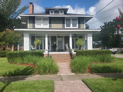Photo of 4 Demouy Avenue, Mobile, AL 36606 (MLS # 7621853)