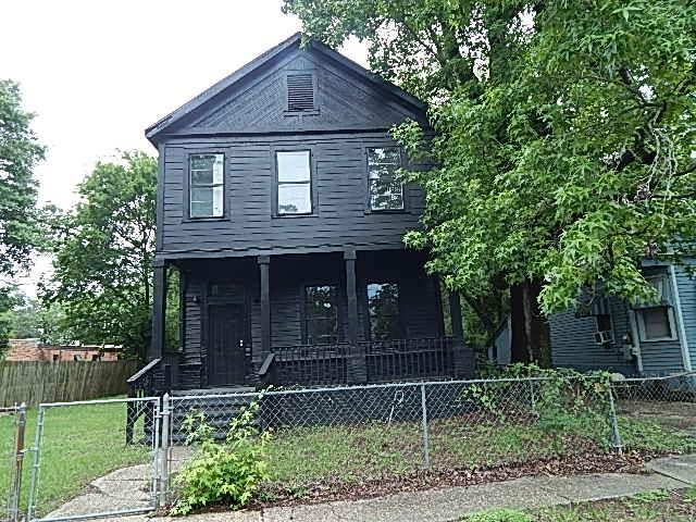 864 Pettus Street
