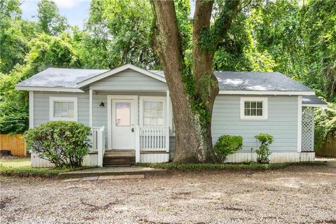 Photo of 811 Wildwood Drive, Mobile, AL 36693 (MLS # 7658890)