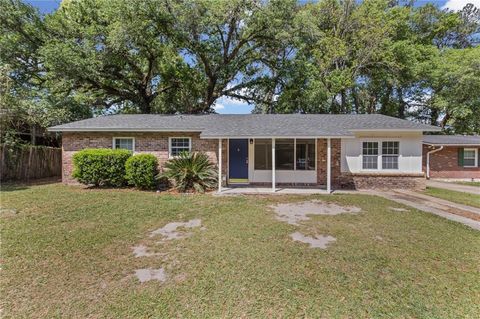 Photo of 1508 Devonshire Drive, Mobile, AL 36605 (MLS # 7743283)
