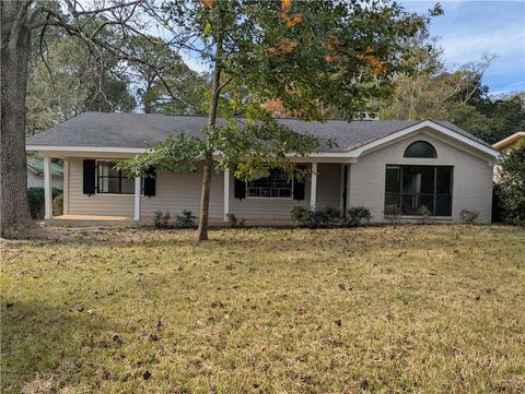 Photo of 2404 Pavan Drive, Mobile, AL 36693 (MLS # 7686622)