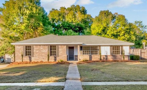 Photo of 6504 Gaslight Lane S, Mobile, AL 36695 (MLS # 7692255)