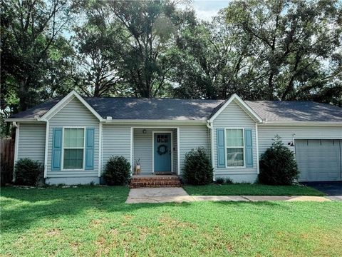 Photo of 2555 East Road, Mobile, AL 36693 (MLS # 7650720)