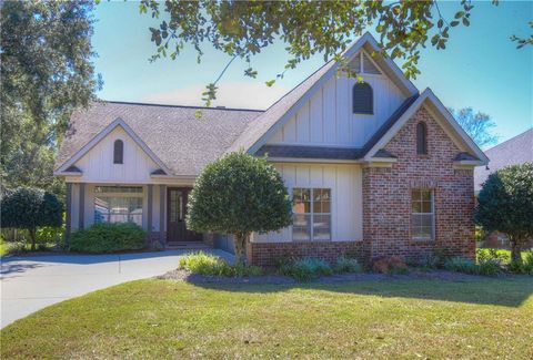 Photo of 113 Petz Avenue, Fairhope, AL 36532 (MLS # 7693725)