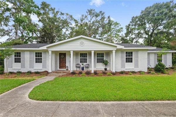 3811 CLARIDGE RD N, MOBILE, AL 36608 - Image 756f4f2a3e4a0e8f60e41a303835fc2d/4227007654