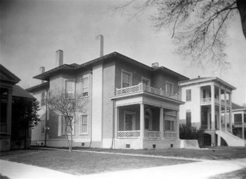 Photo of 962 Government Street, Mobile, AL 36604 (MLS # 7657886) Photo of 962 Government Street, Mobile, AL 36604 (MLS # 7657886)