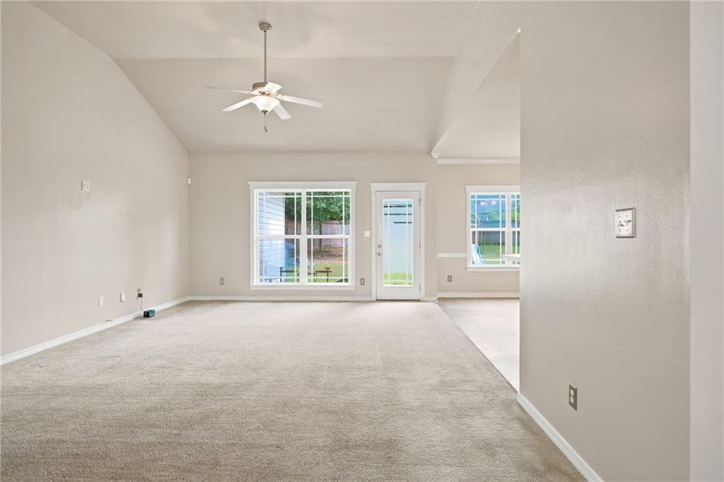8233 Woodland Hills Drive N - Photo 4