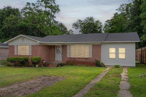 Photo of 908 Leon Street, Saraland, AL 36571 (MLS # 7769989)