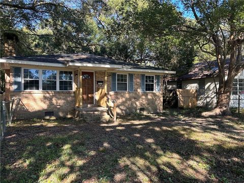 Photo of 2520 Pleasant Valley Road, Mobile, AL 36606 (MLS # 7691122)