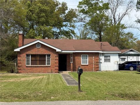 Photo of 154 Chieftain Way, Chickasaw, AL 36611 (MLS # 7740618)