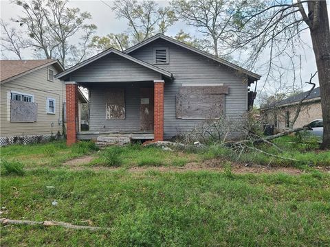 Photo of 1964 Dublin Street, Mobile, AL 36606 (MLS # 7732931)